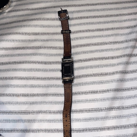 Coach watch! - Picture 2 of 3